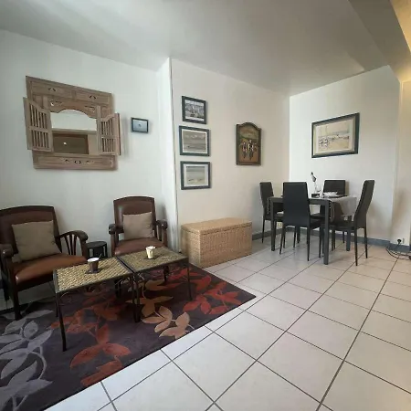 Saint-martin-de-re, Pres Des Commerces Et Restaurants, Ideal Pour Cyclistes - Fr-1-246c-20 Apartment