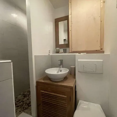 Saint-martin-de-re, Pres Des Commerces Et Restaurants, Ideal Pour Cyclistes - Fr-1-246c-20 Apartment *
