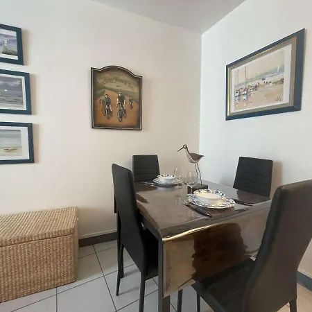 Apartment Saint-martin-de-re, Pres Des Commerces Et Restaurants, Ideal Pour Cyclistes - Fr-1-246c-20 Saint-Martin-de-Re