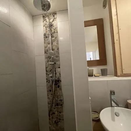 Saint-martin-de-re, Pres Des Commerces Et Restaurants, Ideal Pour Cyclistes - Fr-1-246c-20 Apartment *